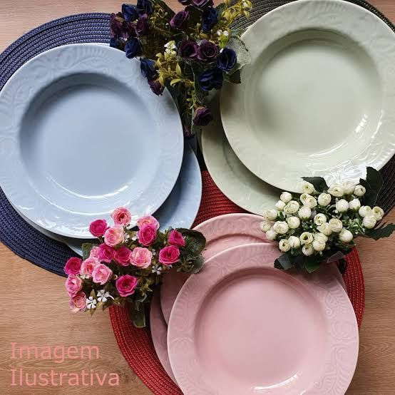 Jogo de Pratos de Porcelana